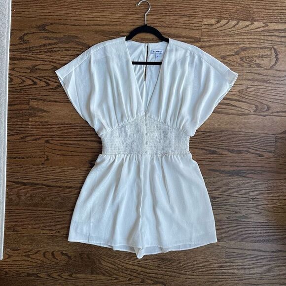 Express white cream deep Vneck romper onesie smocked small - Picture 2 of 13